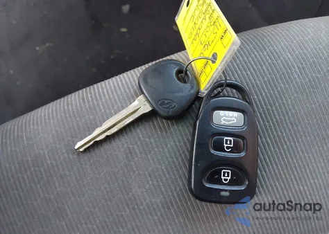 2017 Hyundai Elantra Se из США, поврежденный, VIN 5NPD84LF6HH189754